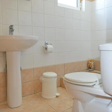 Aparthotel Korali Almiropótamos