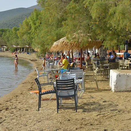 Korali Aparthotel Almiropótamos