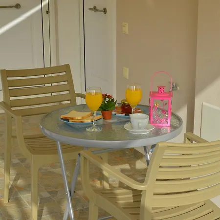 Korali Aparthotel Almiropótamos